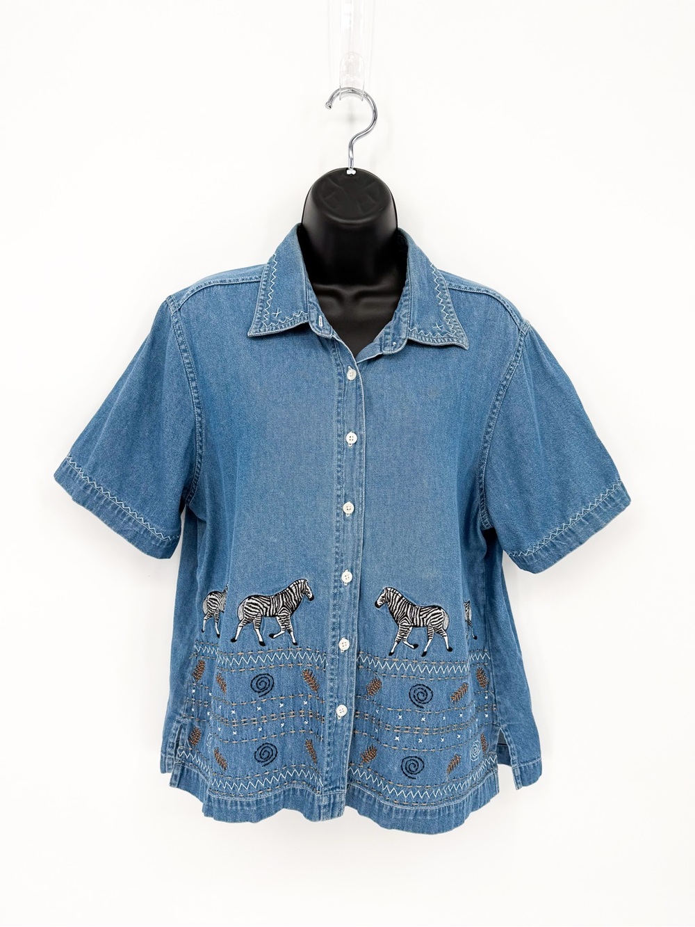 Vintage Carolina Colours Medium Wash Denim Shirt Zebra Embroidered Large